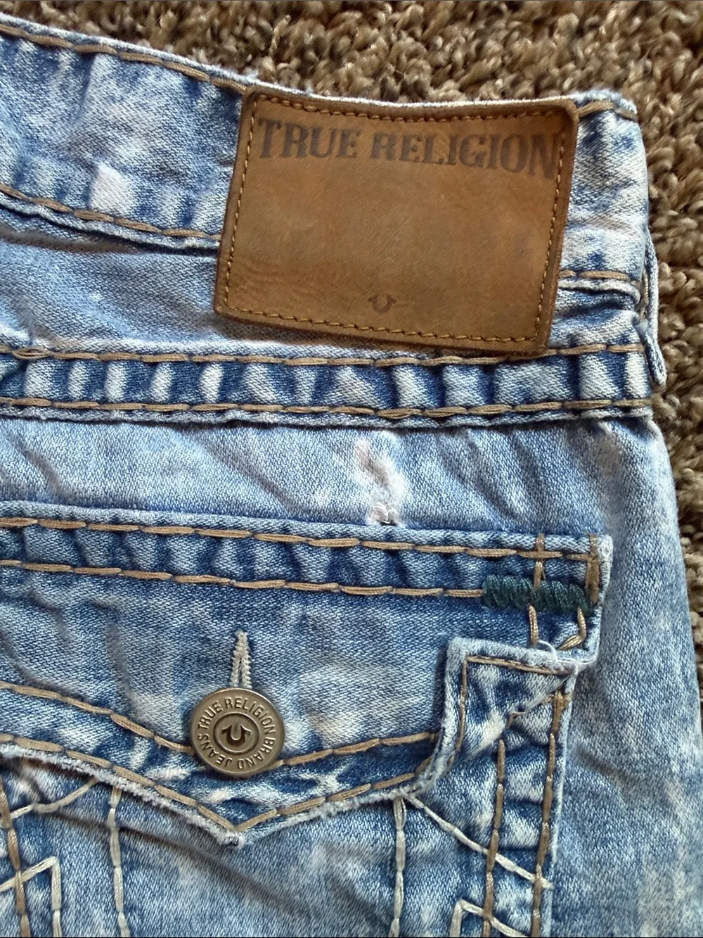 Y2K True Religion Men's Light Blue Washed Straight Jeans